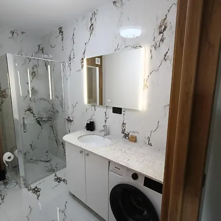 Apartment Nxn *