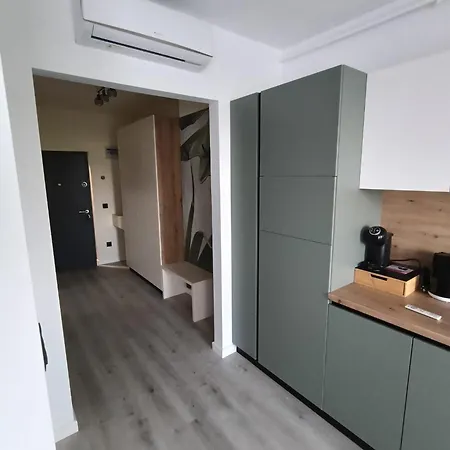 Апартаменти Nxn Airportstay